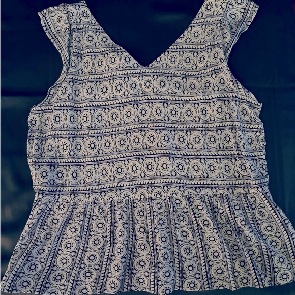 LOFT COMFY TOP SIZE LARGE - Picture 4 of 4